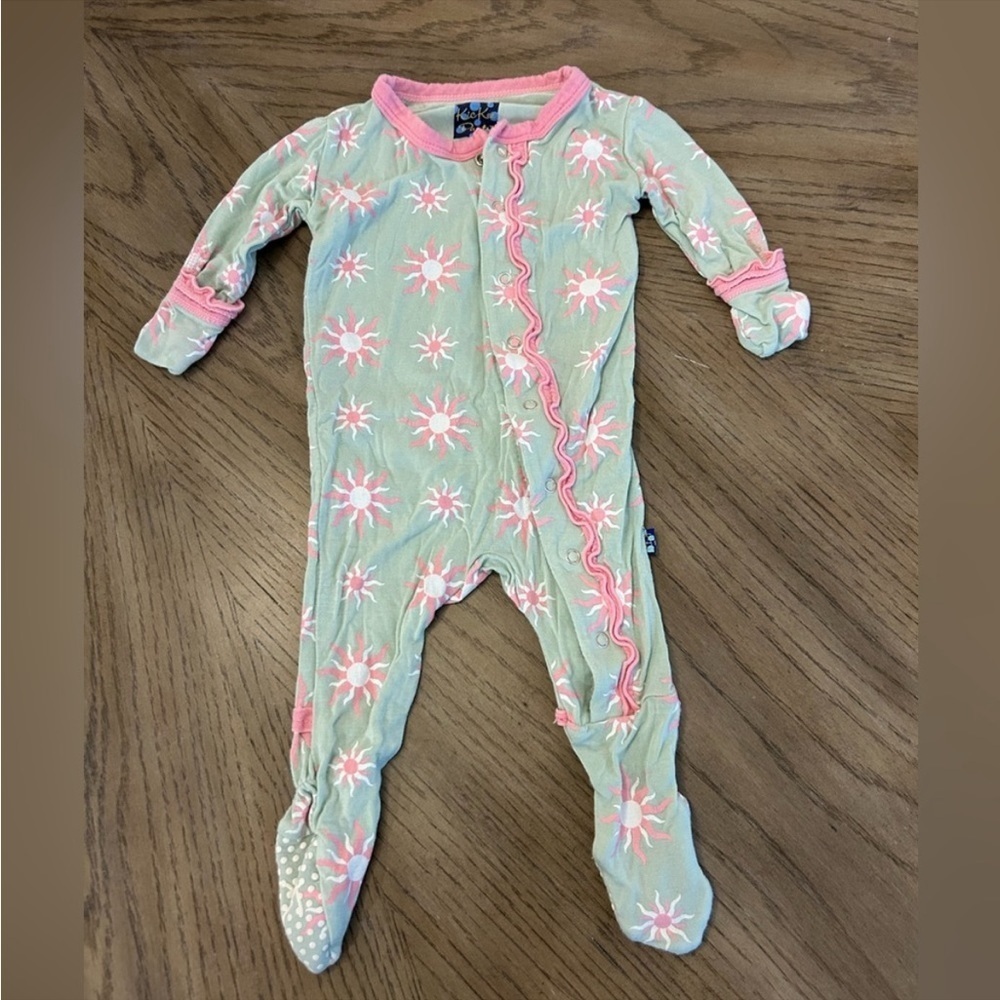 KicKee pants newborn pajamas. Pink and light green. Size 0-3 mo